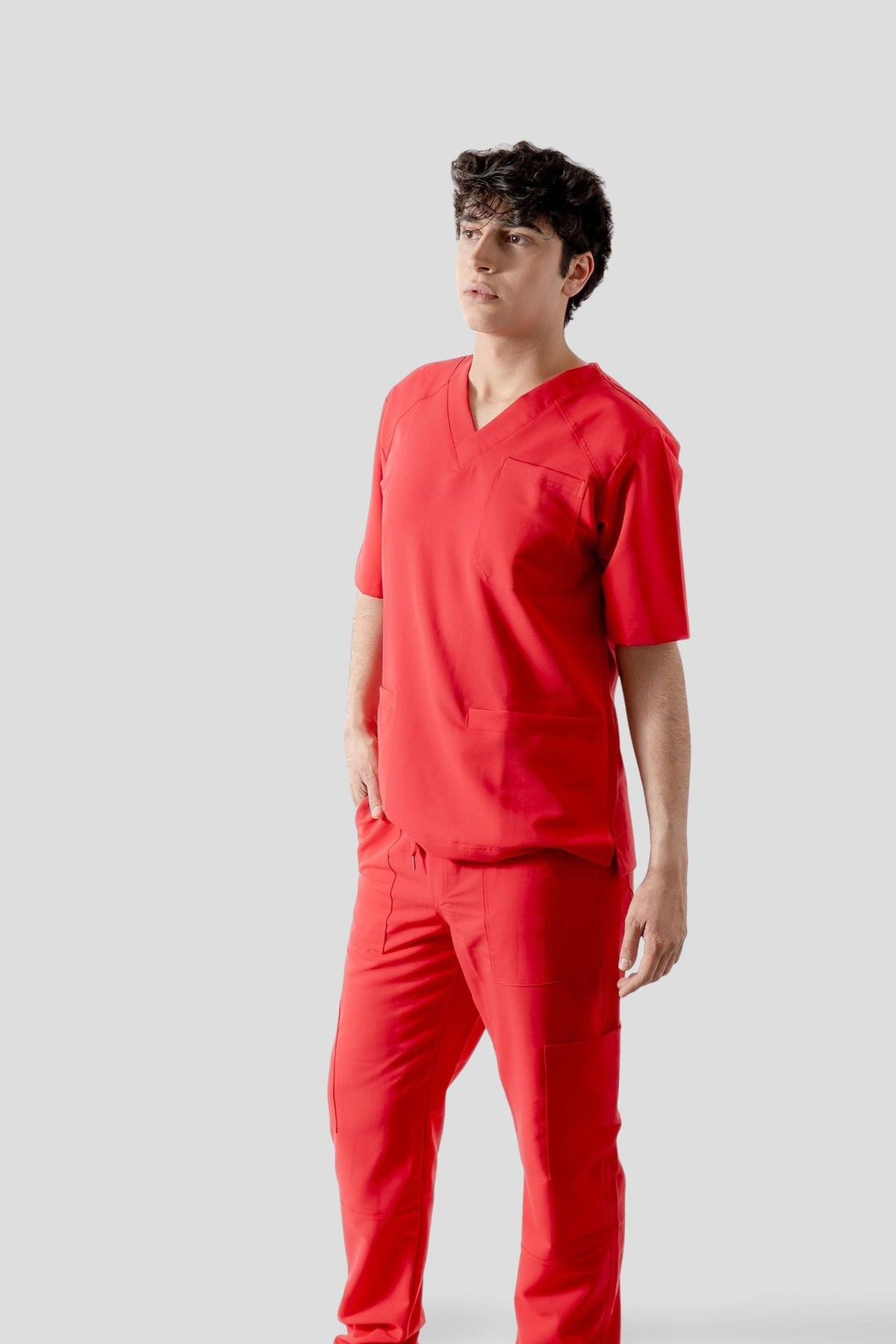 Uniforme médico quirúrgico Aspen en color rojo grana para hombre